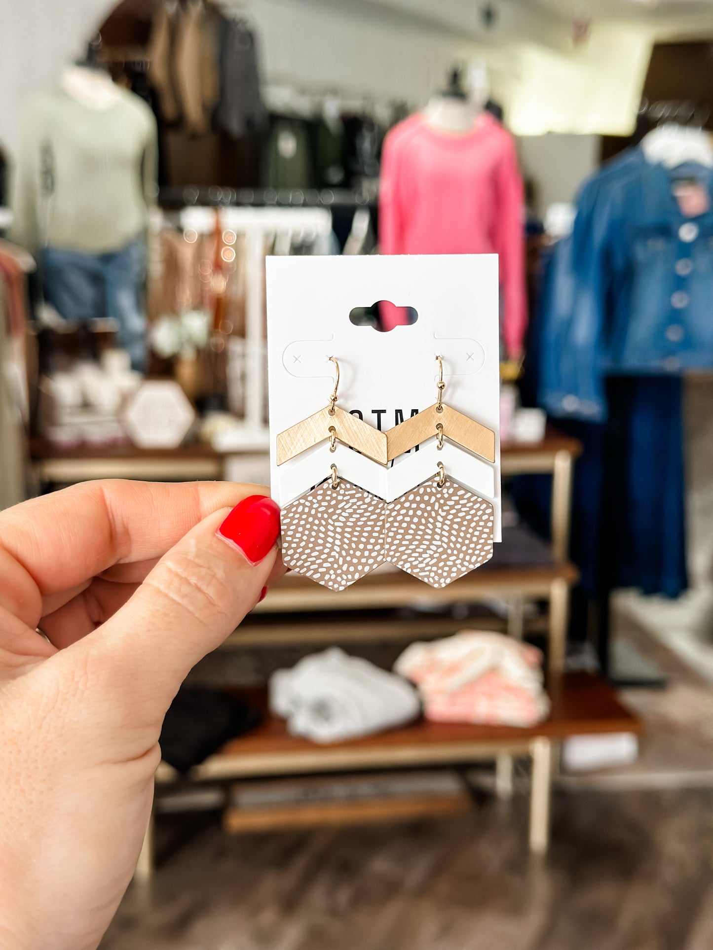 Mocha/White Dangle Earrings
