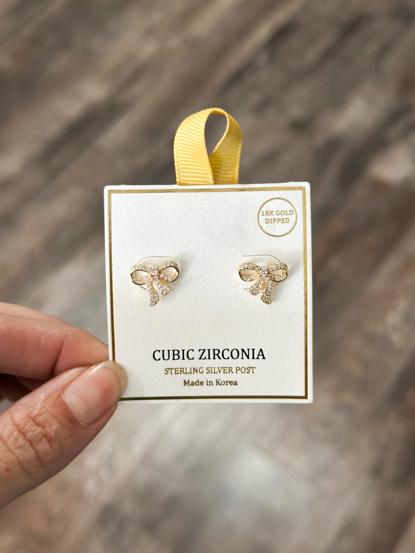 Chic Bow Earrings (Gold)