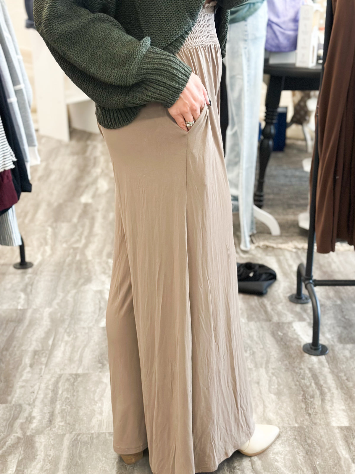 Frida Flowy Pants (Cocoa)