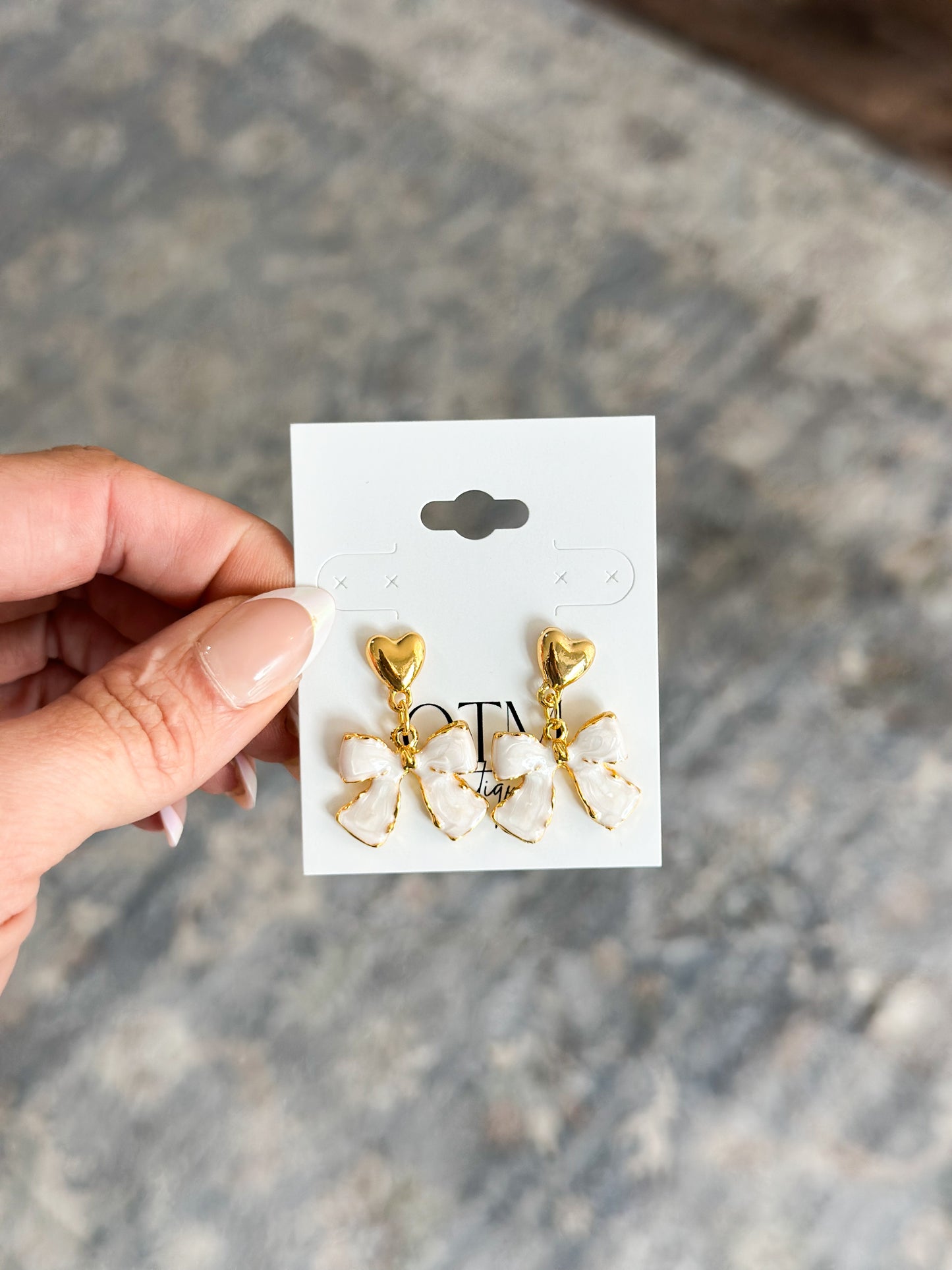 Bow/Heart Drop Earrings (Gold)
