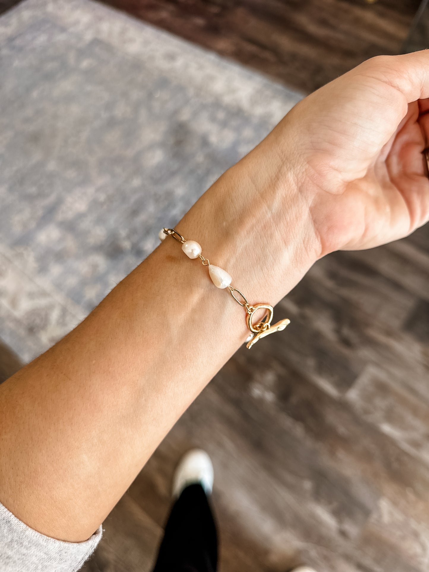 Pearl & Chain Bracelet (Gold)