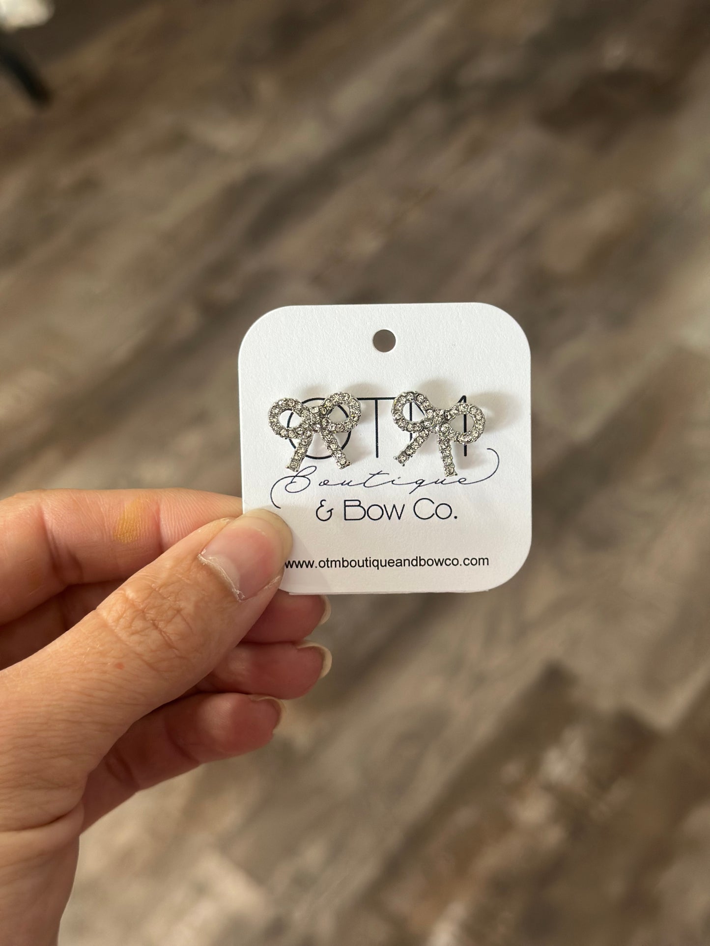 Sparkle Bow Studs - Silver