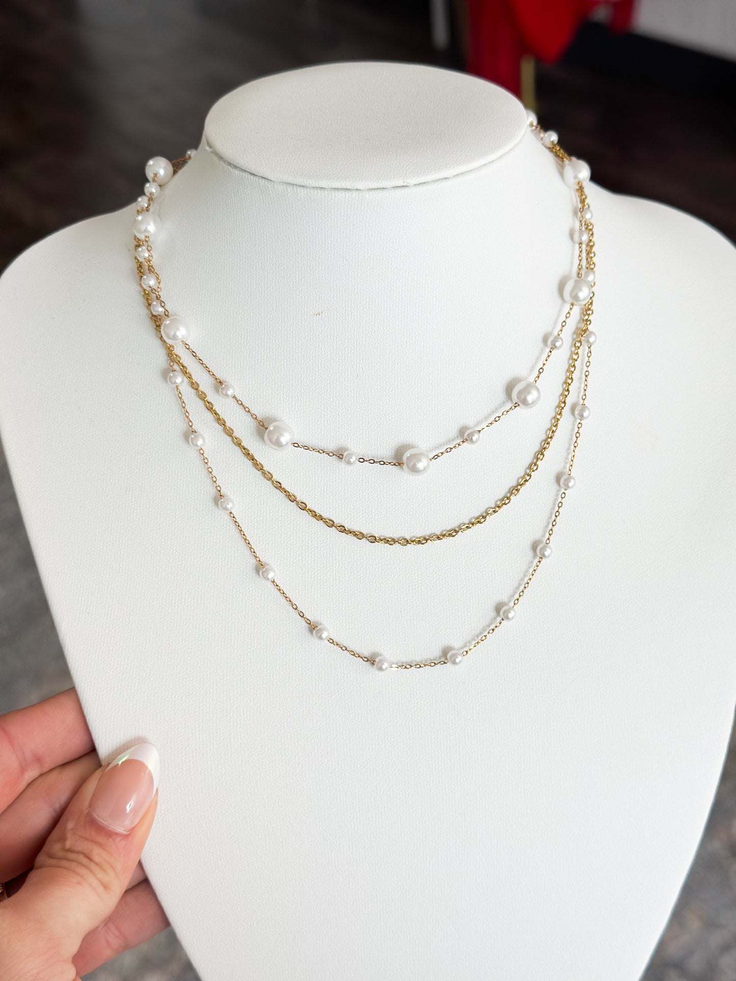 Layered Pearl Necklace (Gold)