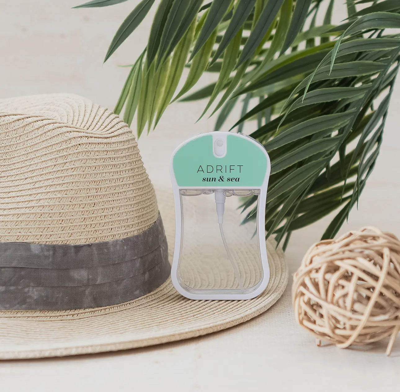 Mixologie Moisturizing Body Mist - Adrift (Sun & Sea)