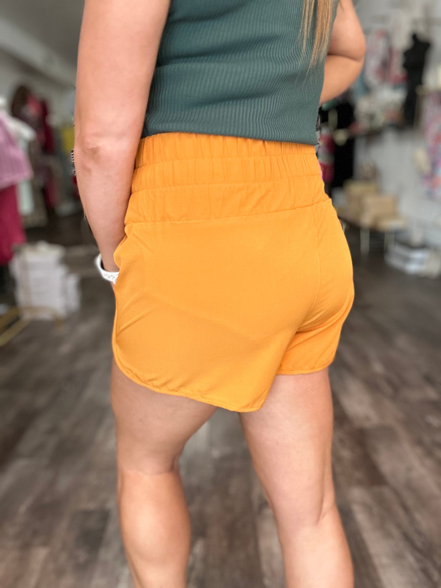 Errands to Run Athletic Shorts - Mango