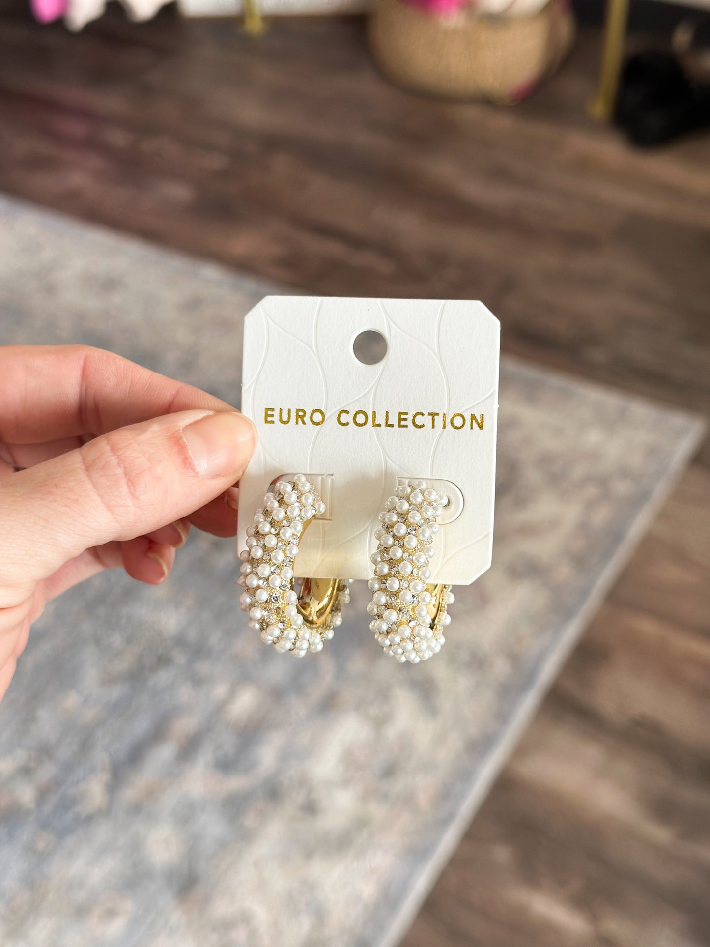 Pearl Hoop Earrings (Gold)
