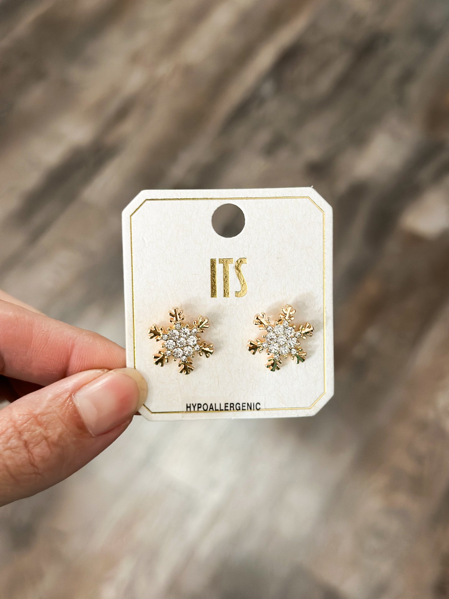 Snowflake Stud Earrings (Gold)
