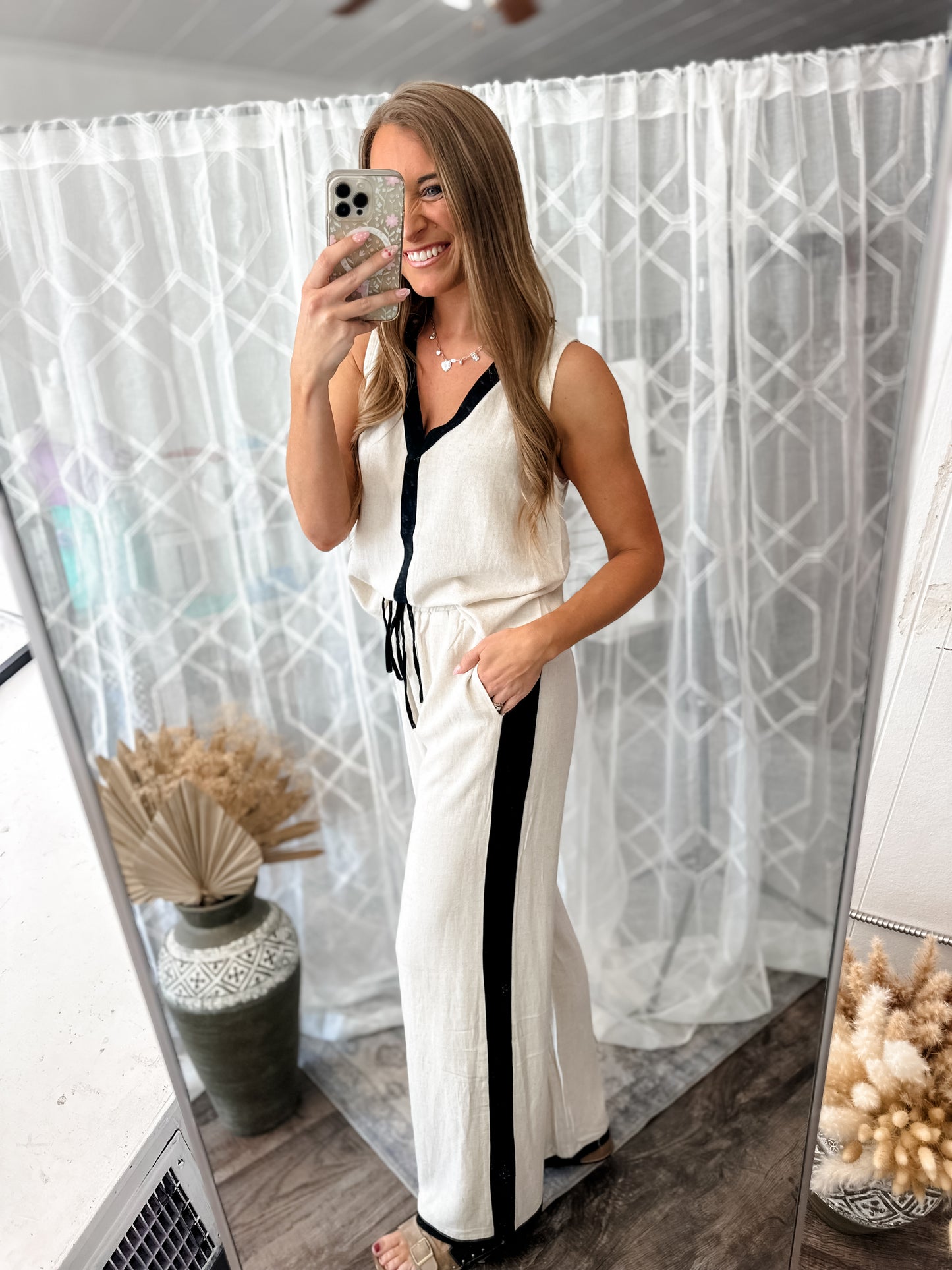 Don't Hold Me Back Linen Set (Oatmeal/Black)