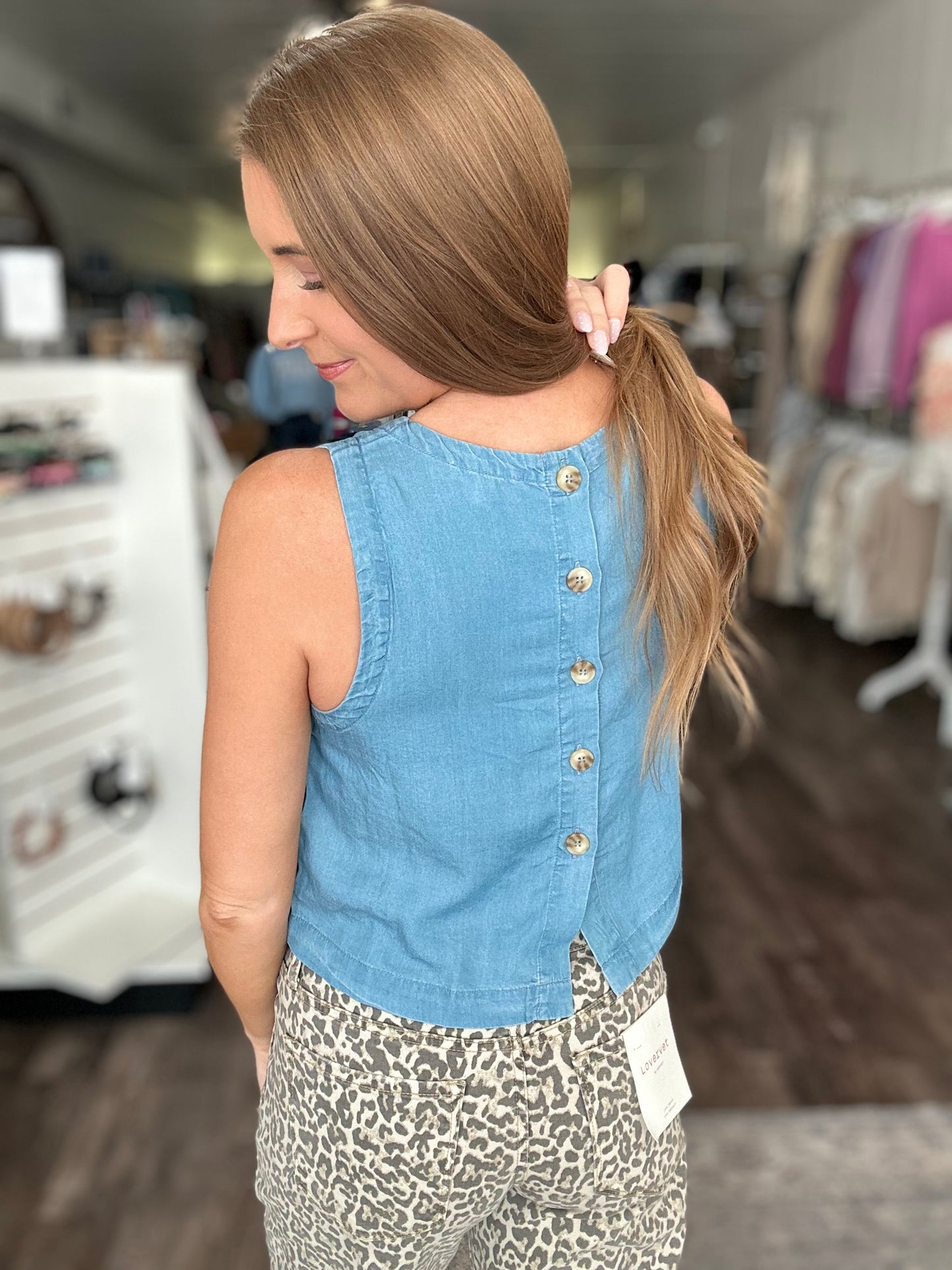 Easily Accepted Button Back Top