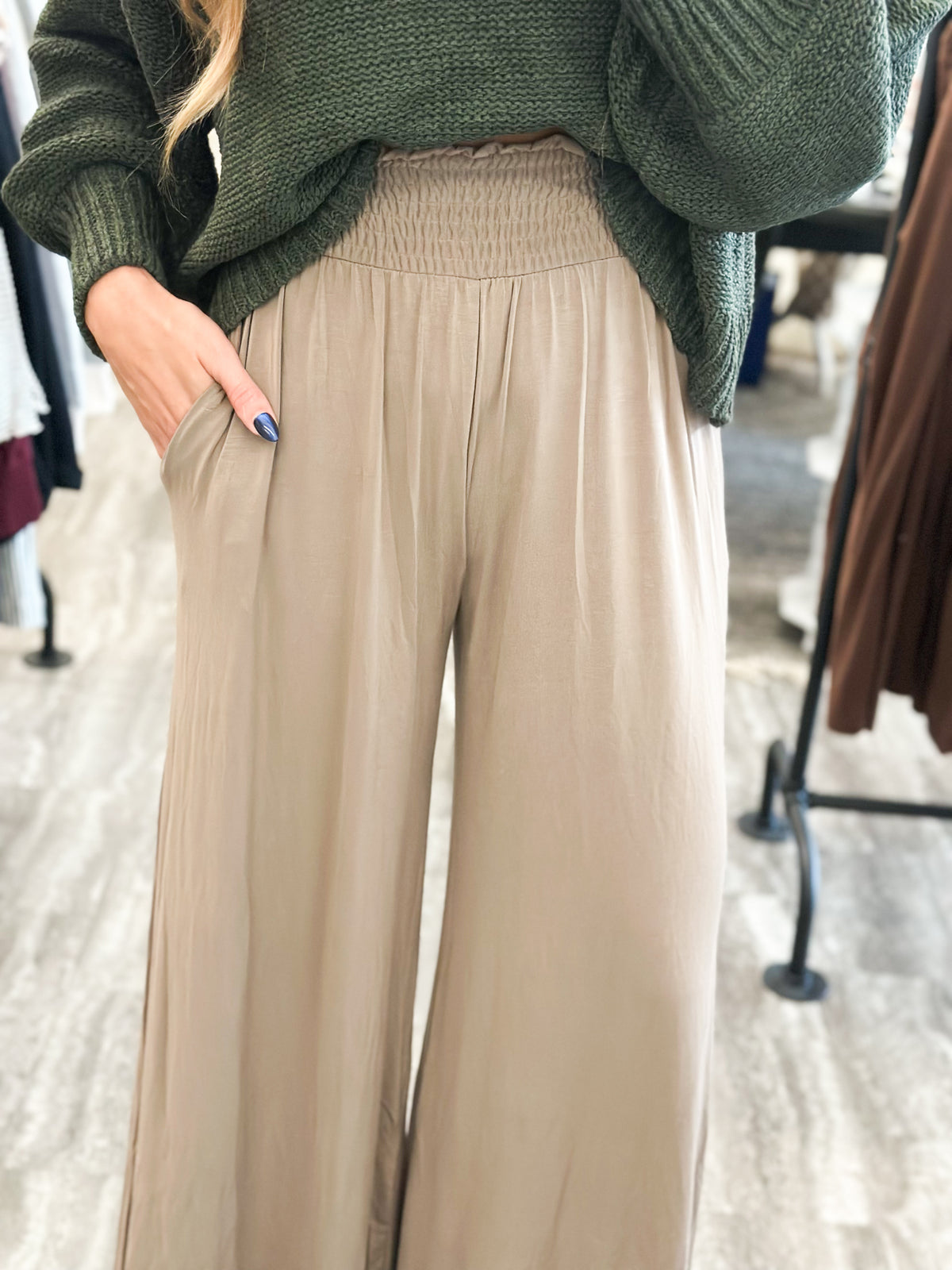 Frida Flowy Pants (Cocoa)