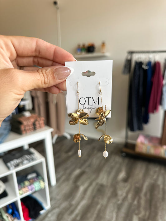 Layered Floral Dangle Earrings