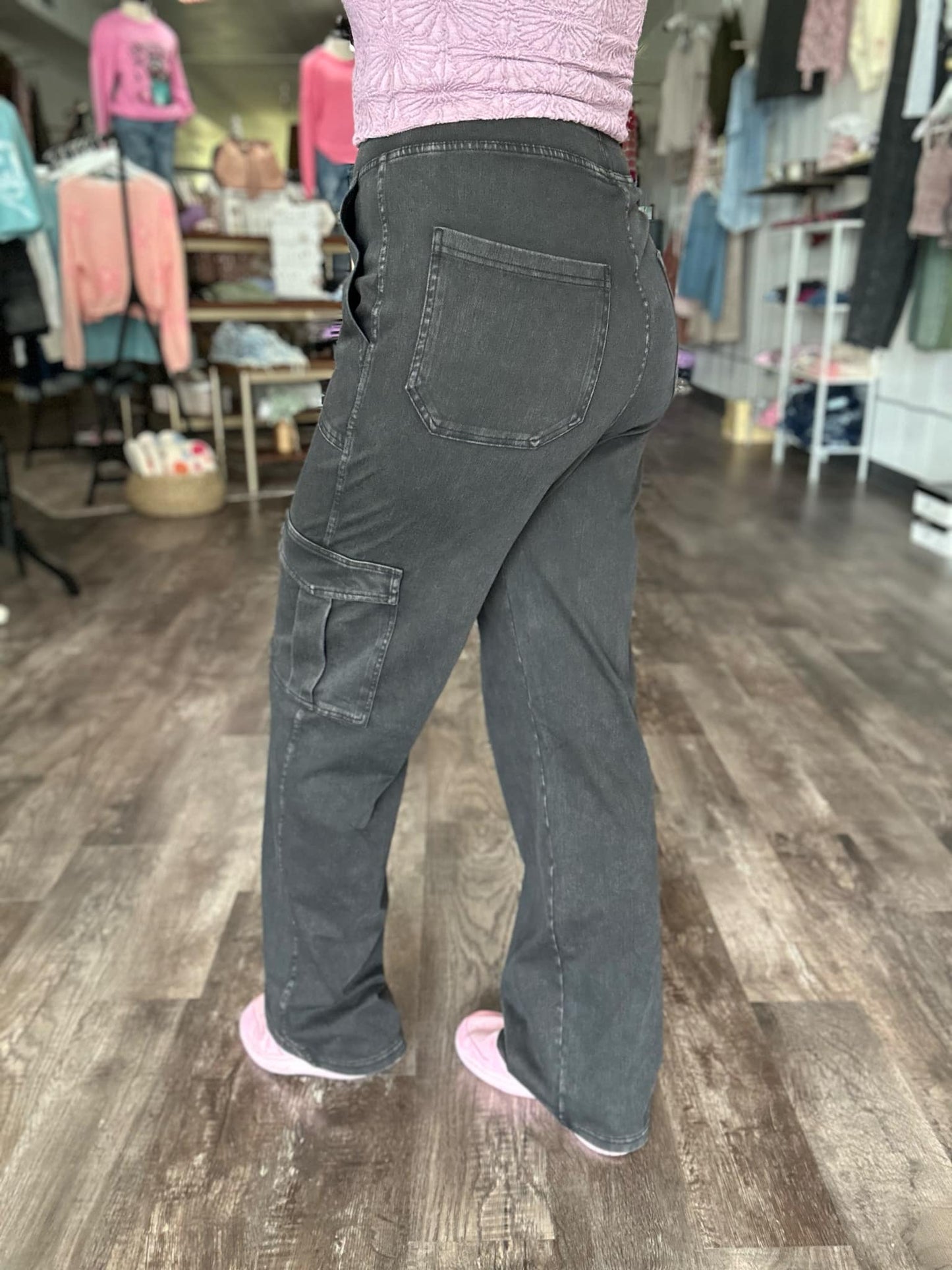 Black Cargo Pants (medium)