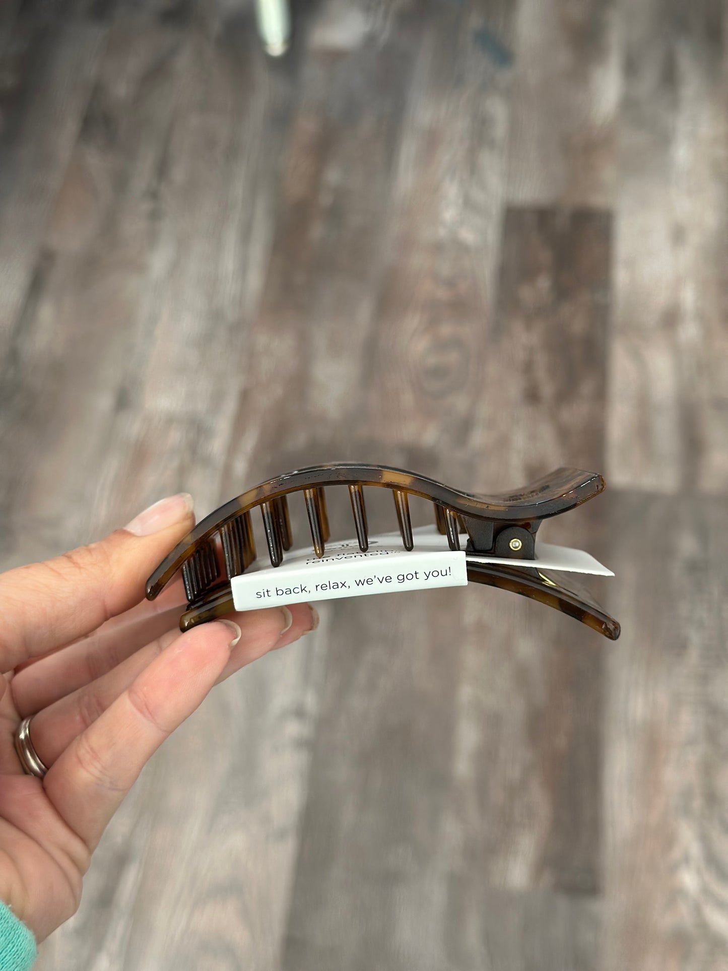 Tortoise Flat Rectangle Clip - Medium