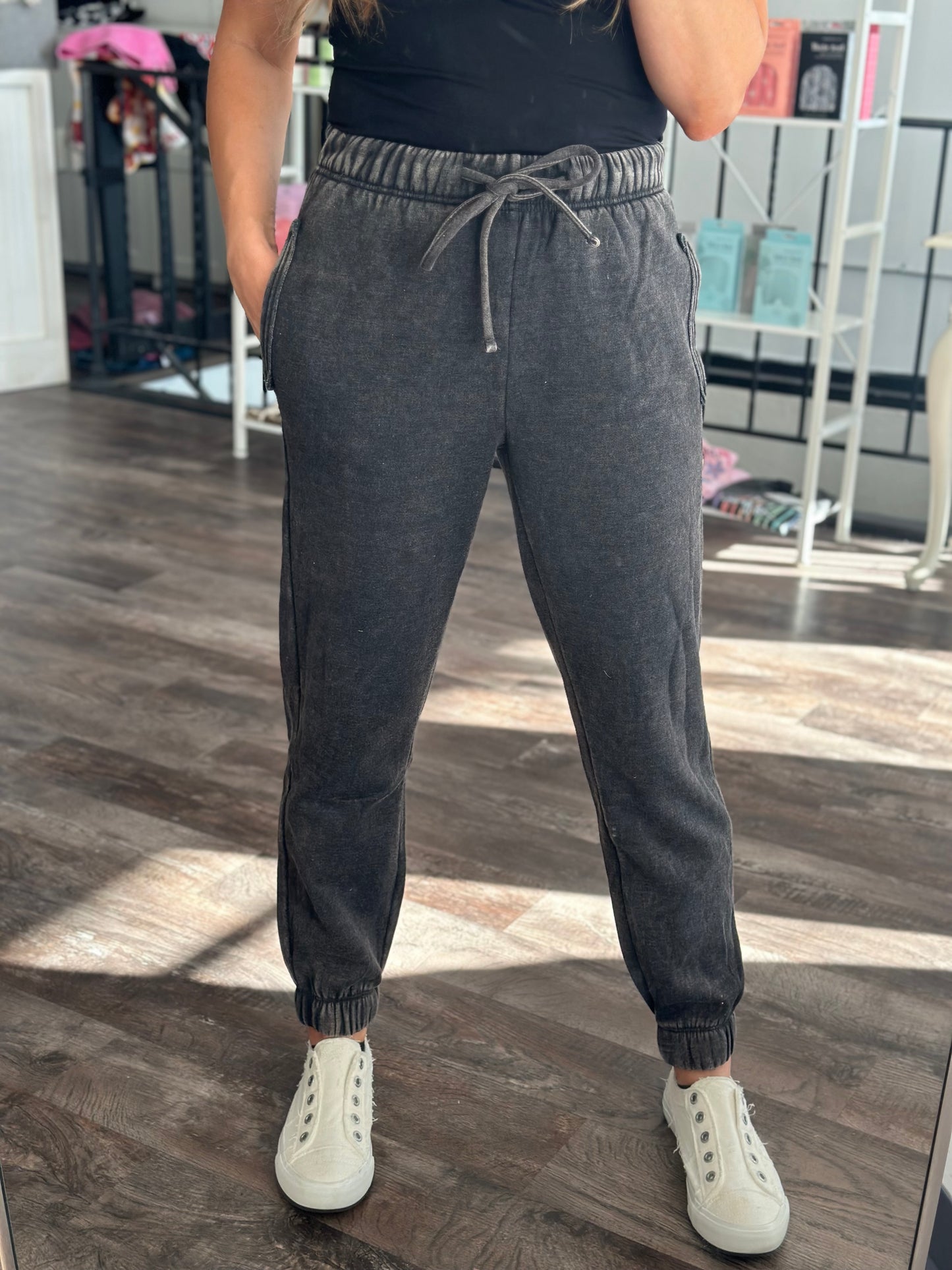 RESTOCK Sandler Joggers - Washed Black