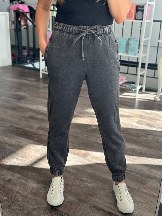 RESTOCK Sandler Joggers - Washed Black