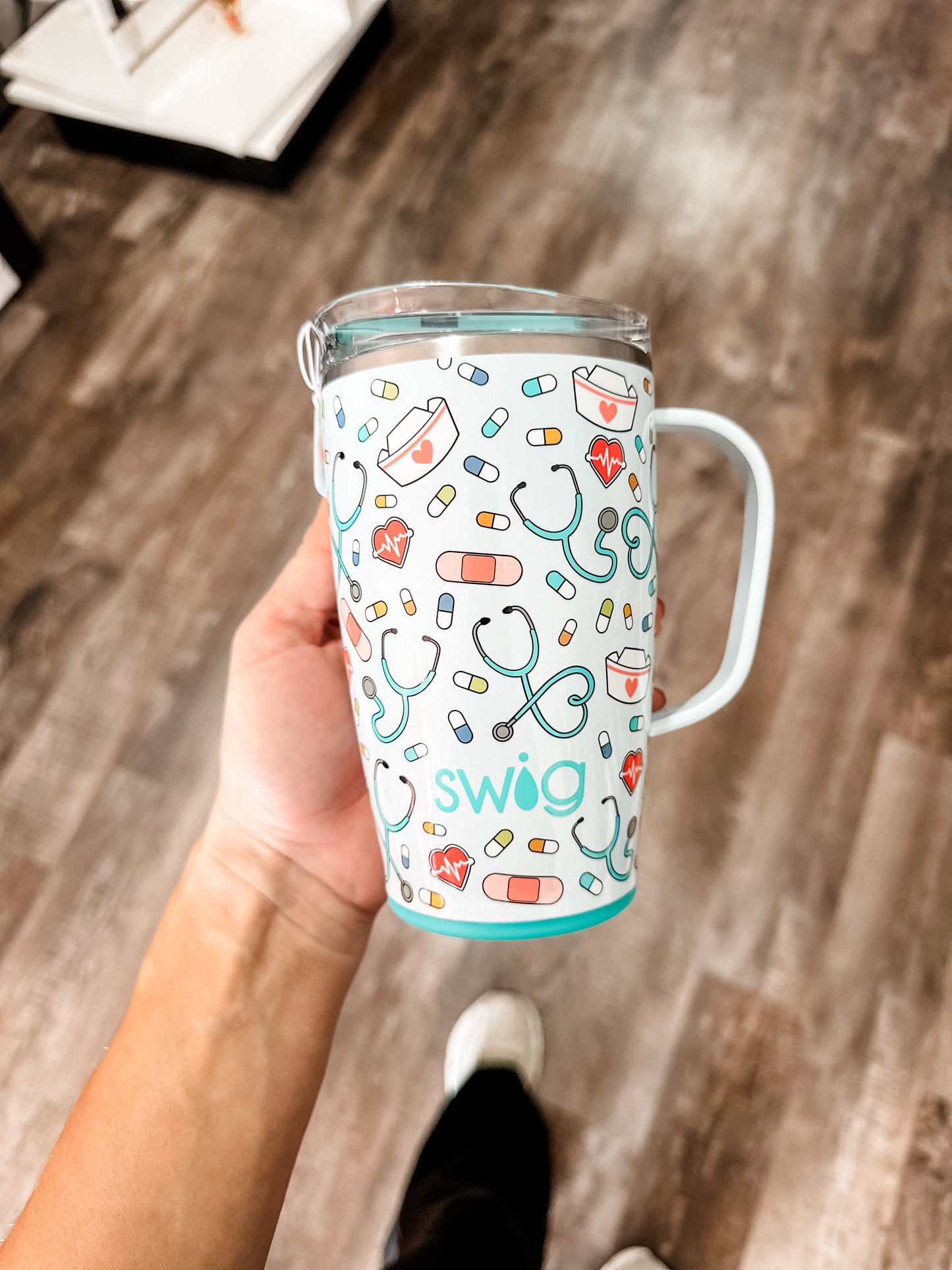 Scrub Life 18oz Swig Life Travel Mug