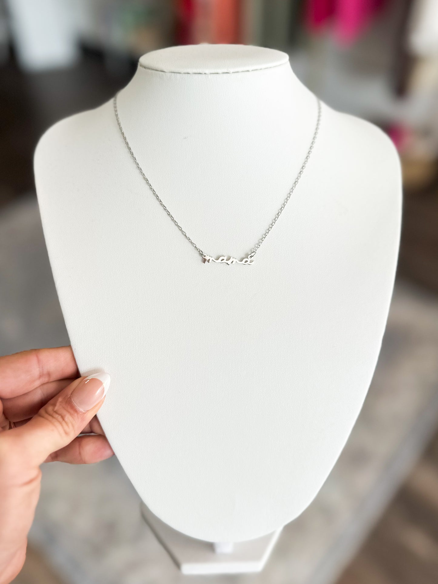 Mama Script Necklace (Silver)