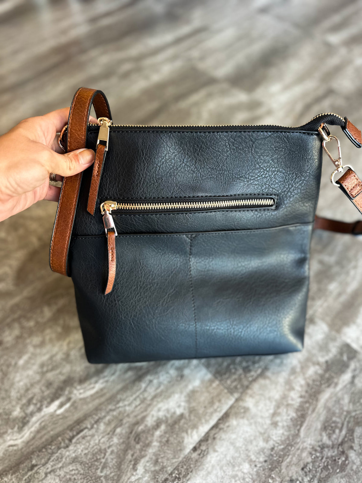 The Elina Zipper Front Crossbody (Black)