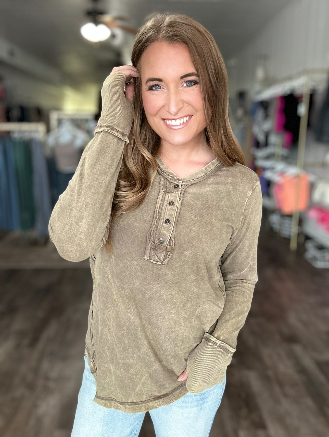 Know It All Henley Top - Mocha