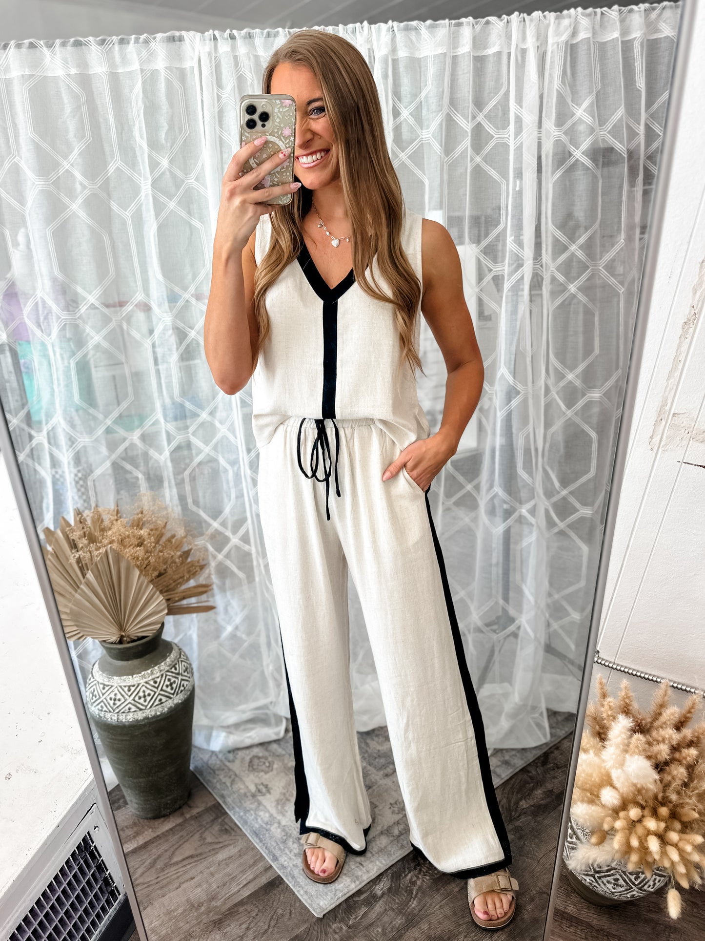 Don't Hold Me Back Linen Set (Oatmeal/Black)