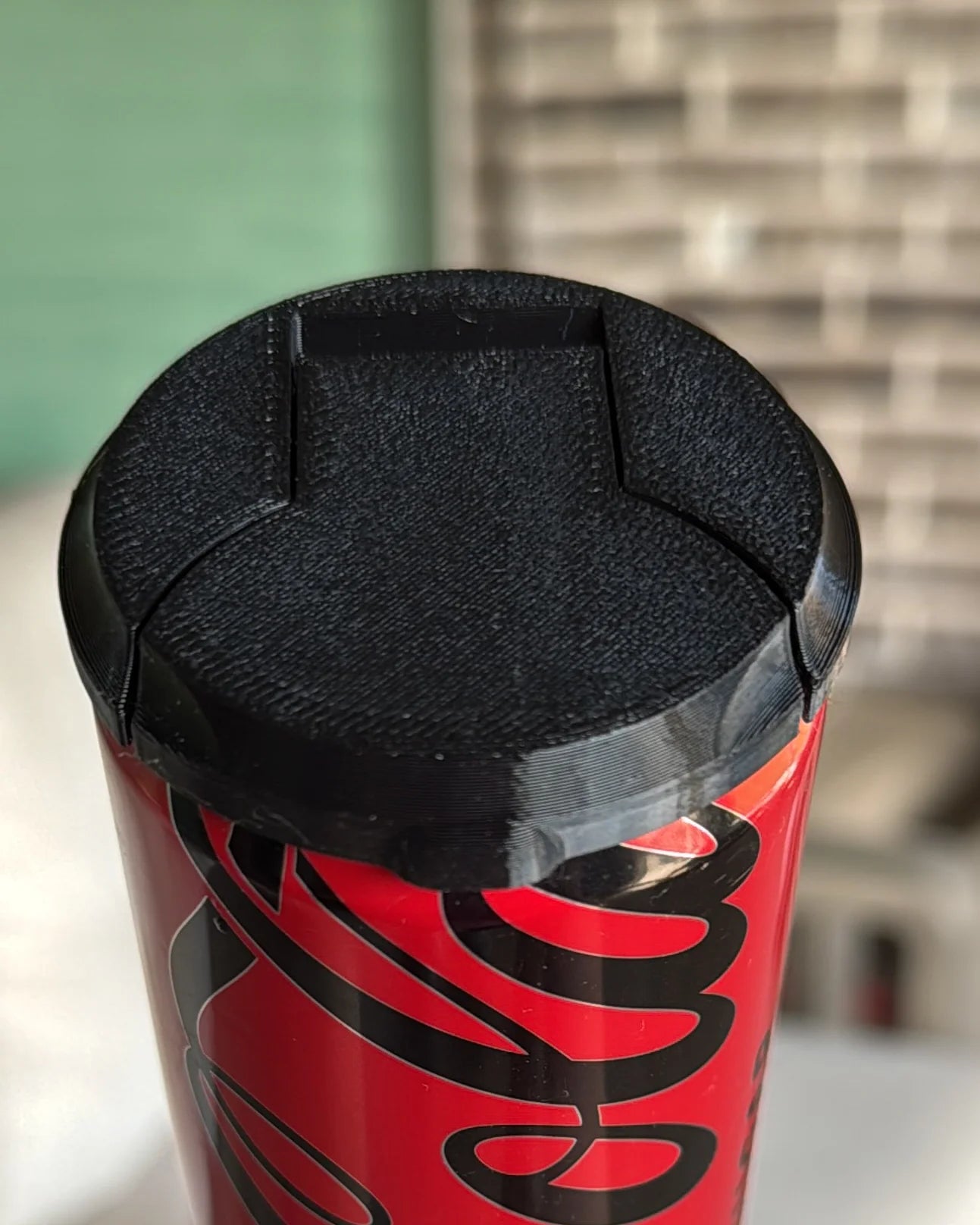 Sipzey Skinny Can Topper - Black