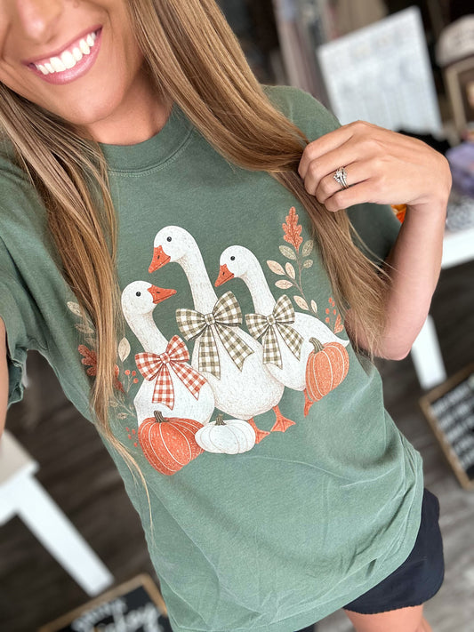 Cottage Fall Goose Graphic Tee