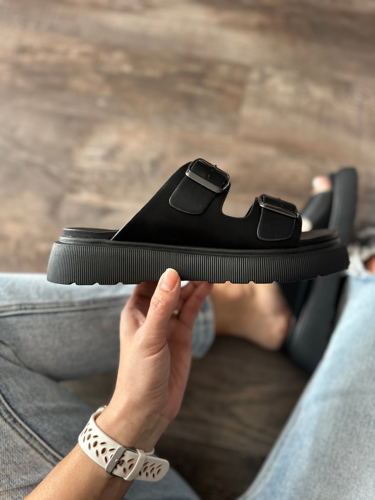 Cierra Platform Sandal - Black