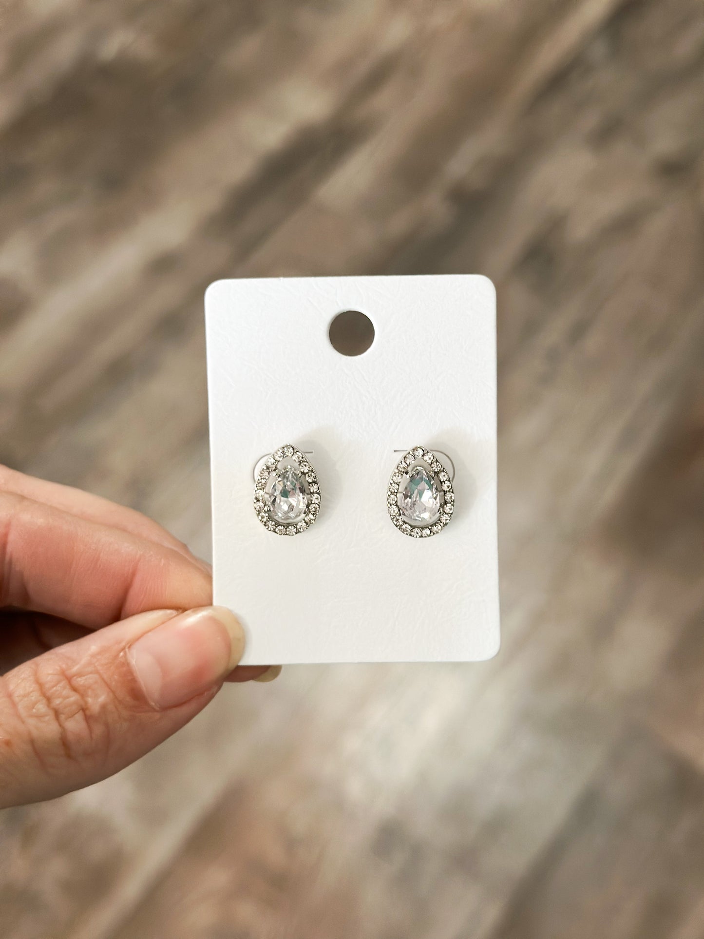 Dazzle Teardrop Stud Earrings (Silver)