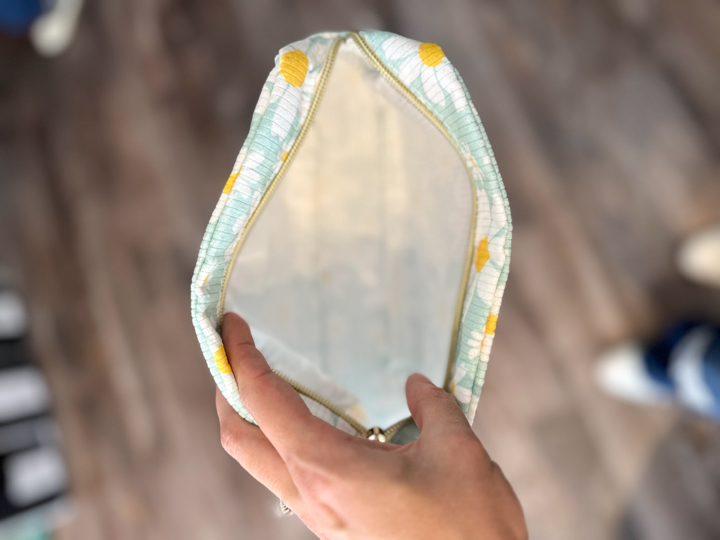 Mint/Daisy Cosmetic Bag