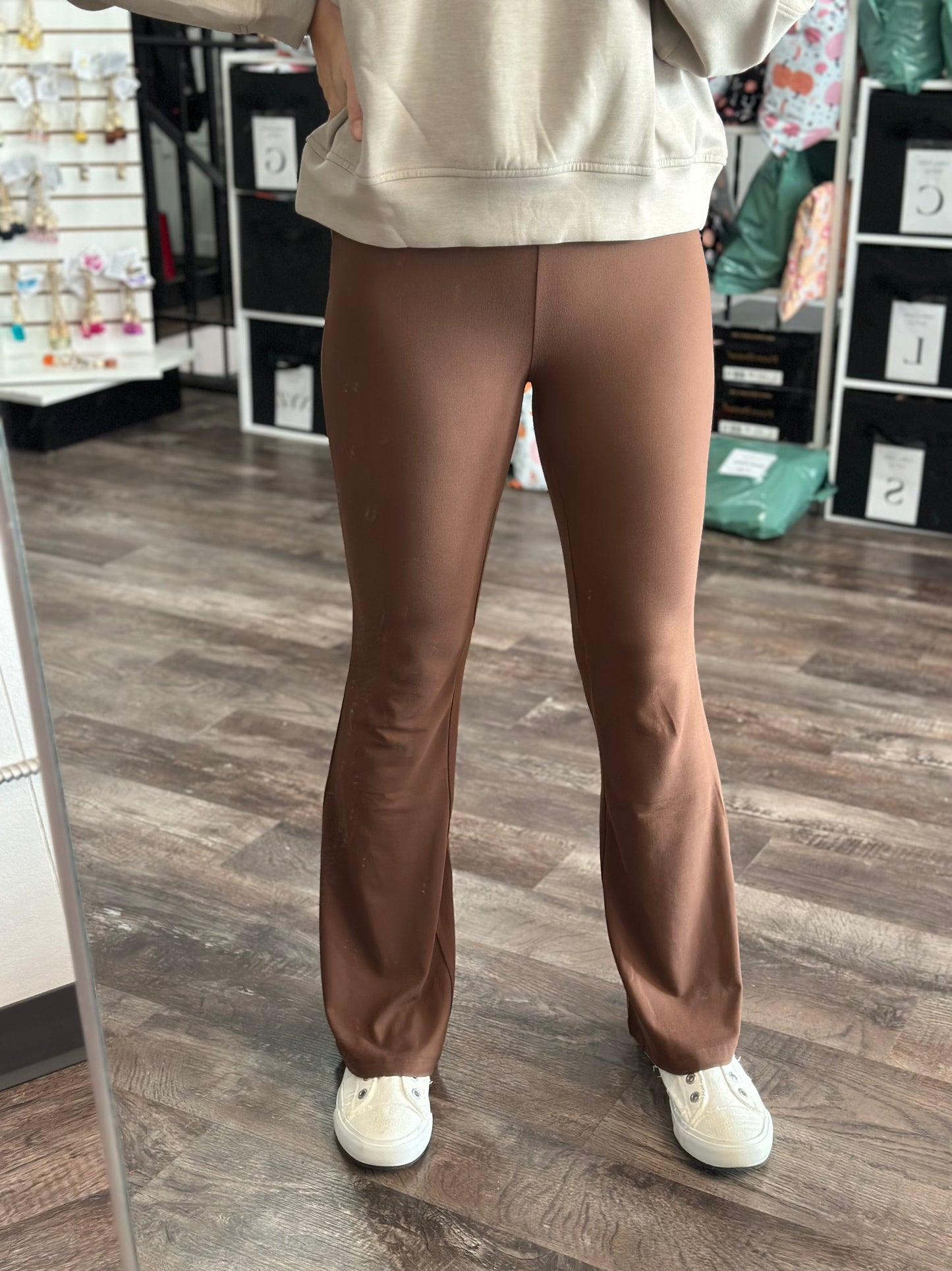 RESTOCK Give Me More Flare Leggings (Brown)
