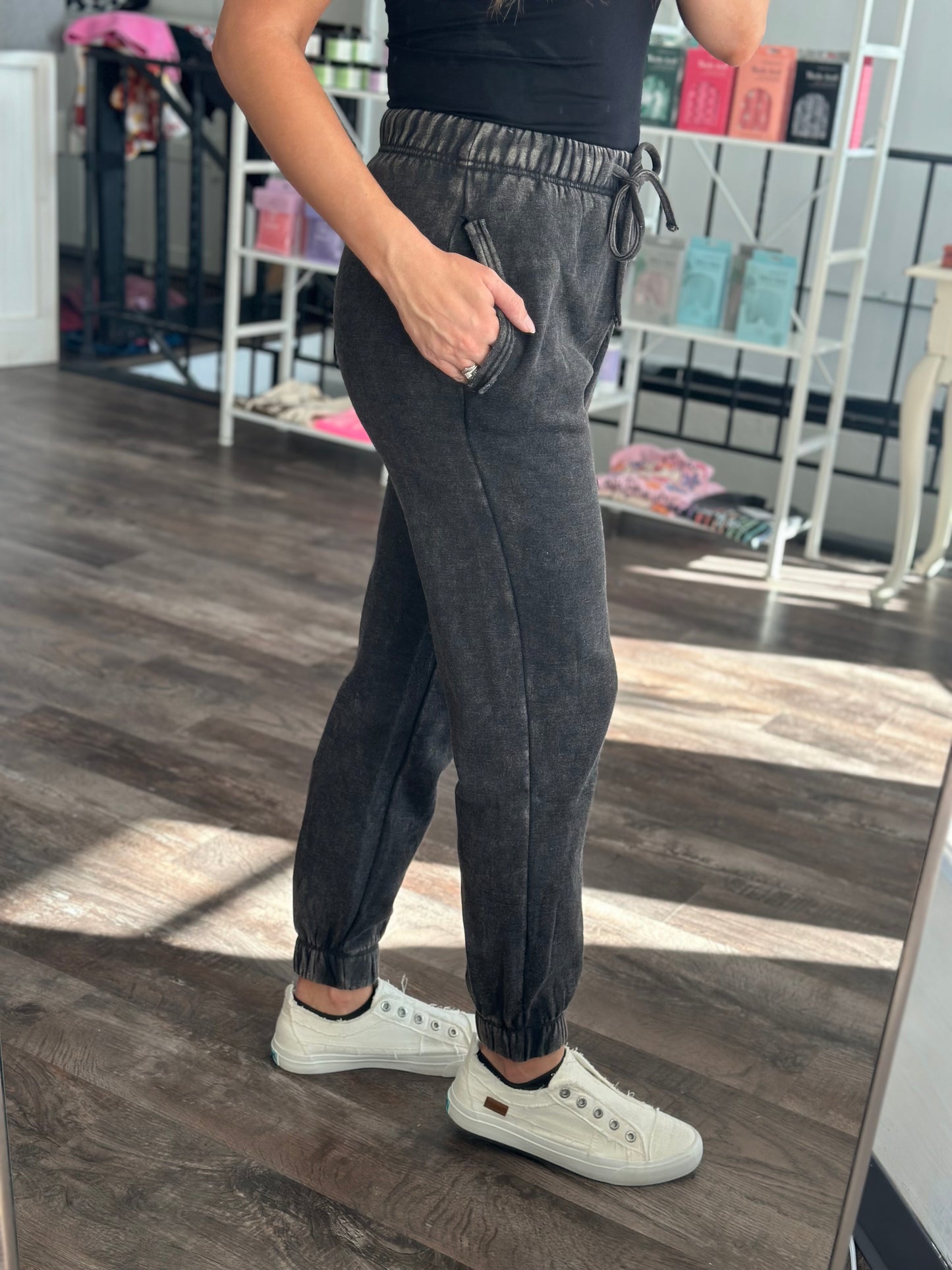 RESTOCK Sandler Joggers - Washed Black