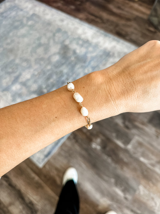 Pearl & Chain Bracelet (Gold)