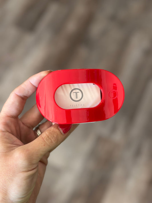 Red Carpet Ready Round Flat Clip - Medium