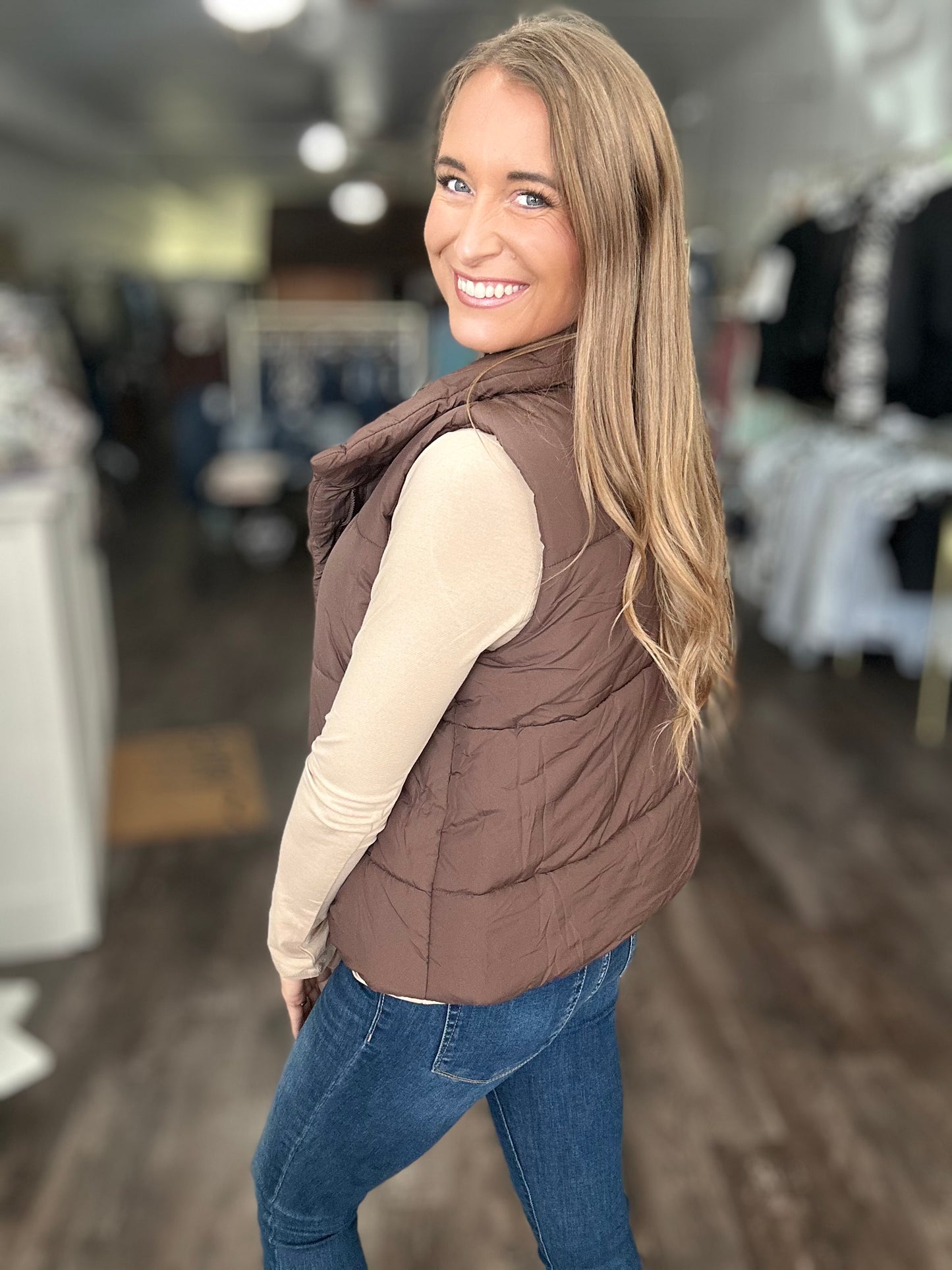 Day Trip Puffer Vest - Brown