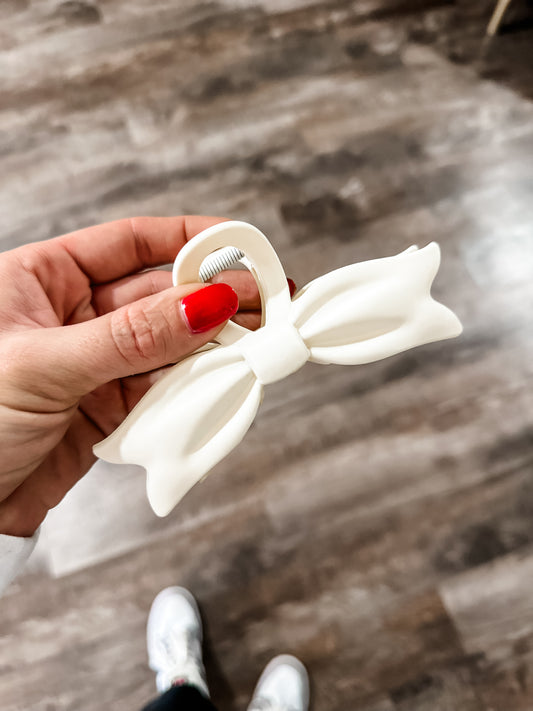 Ivory Bow Jumbo Claw Clip