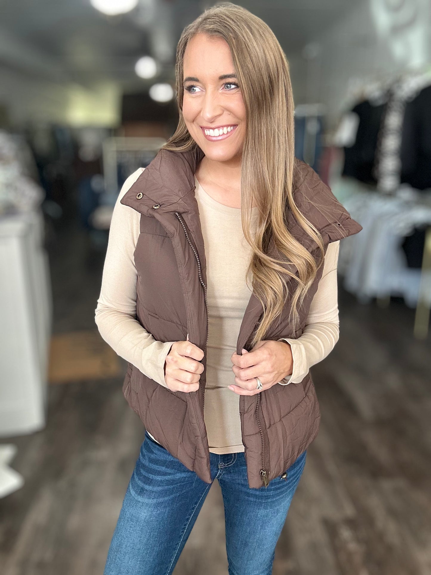 Day Trip Puffer Vest - Brown