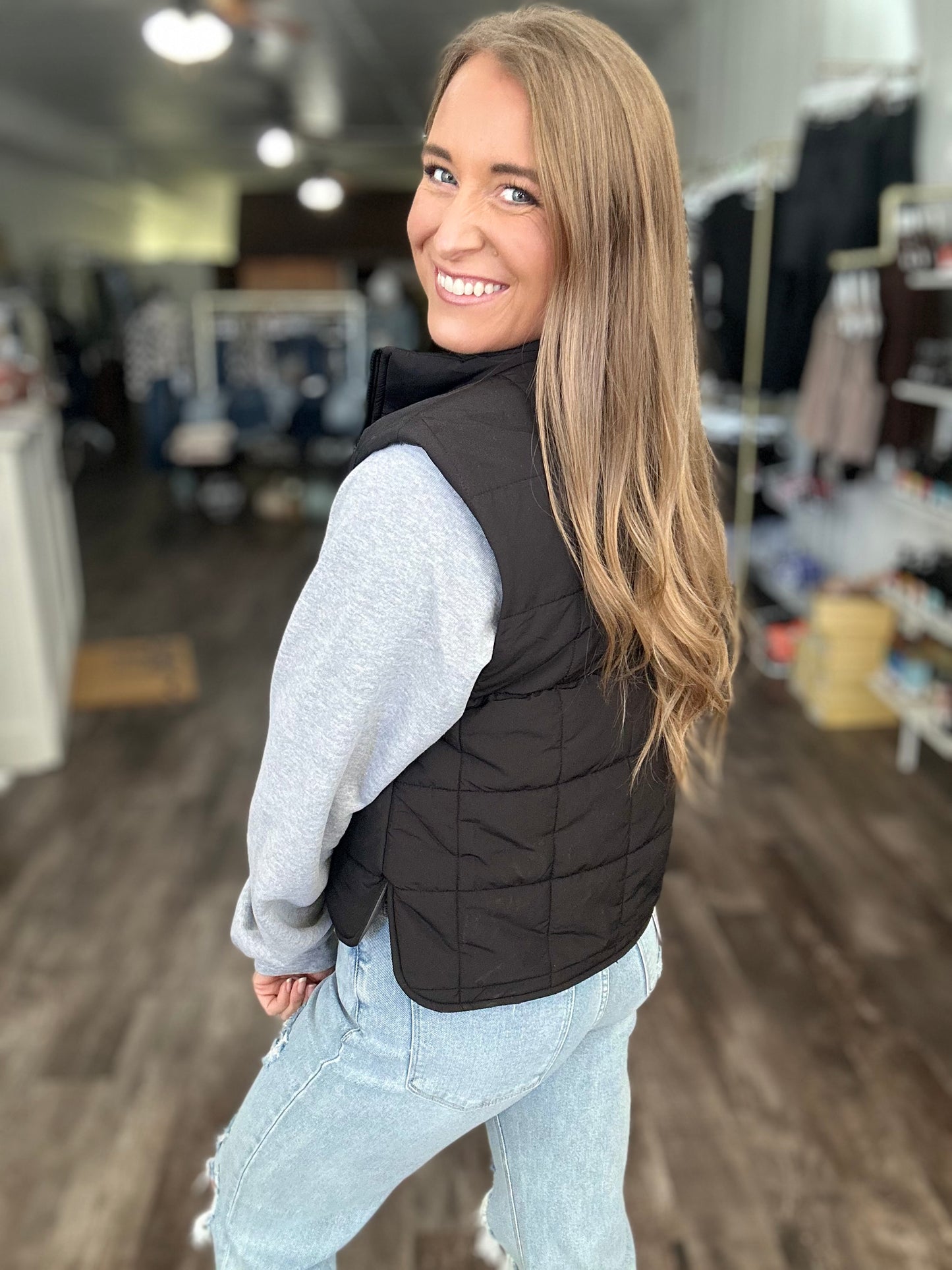 On The Edge Puffer Vest - Black