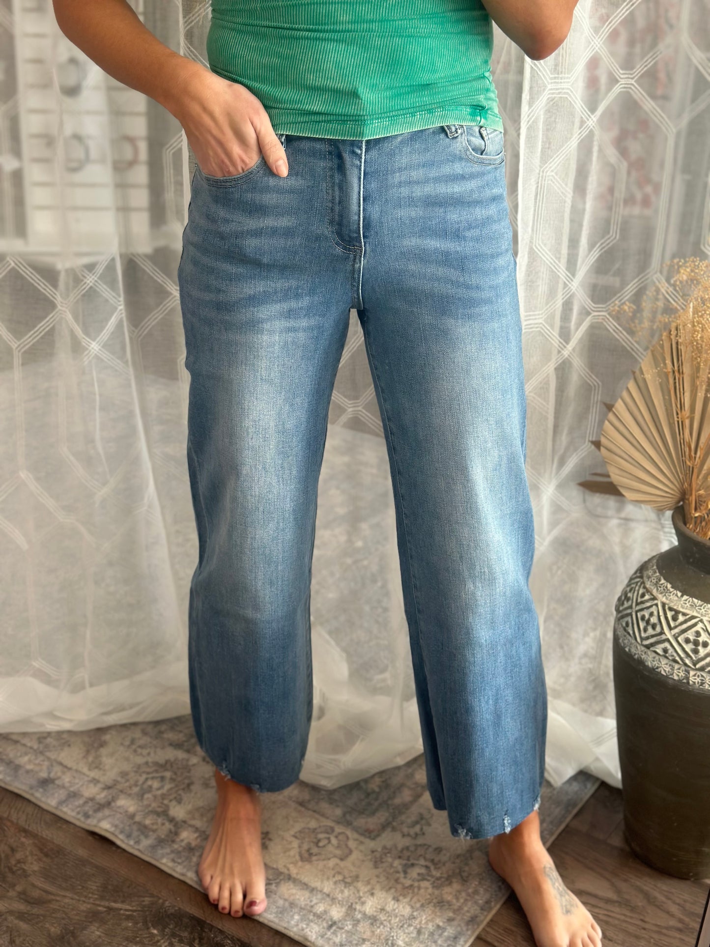 Khloe Relaxed Cropped Denim