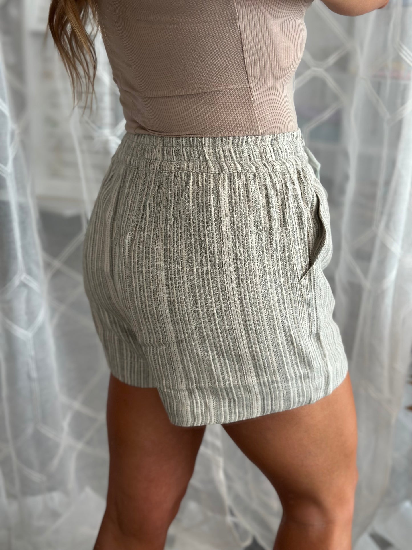 Livy Linen Blend Shorts (Spruce)