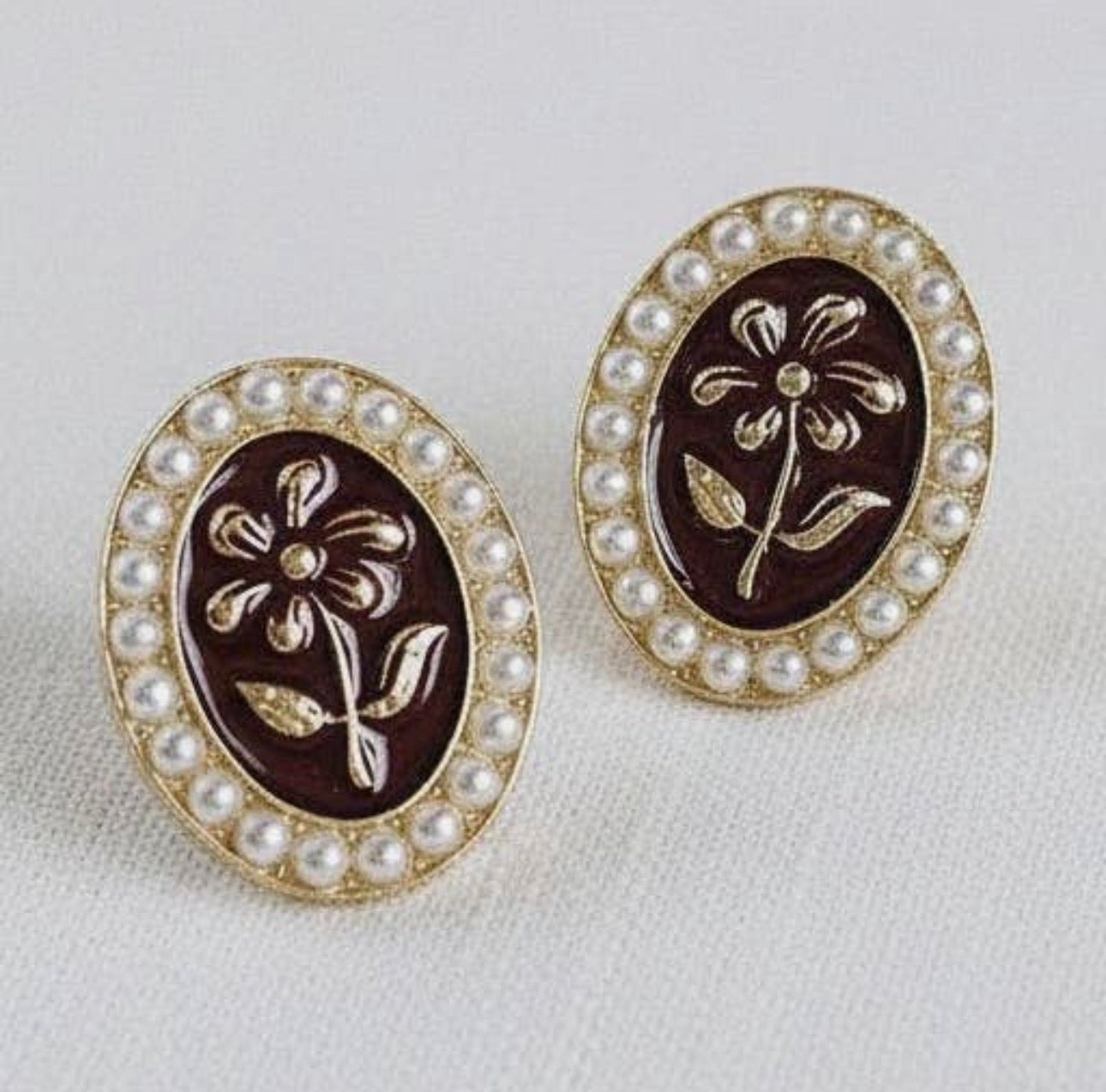 Elegant Floral Design Earrings