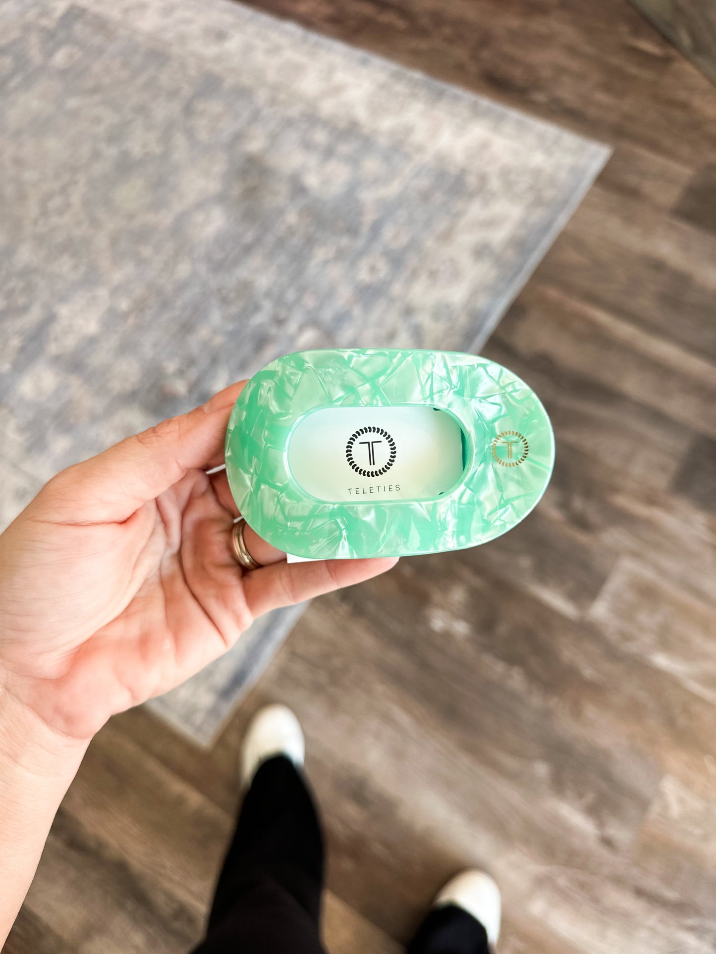 Spring Splash Round Flat Clip - Medium