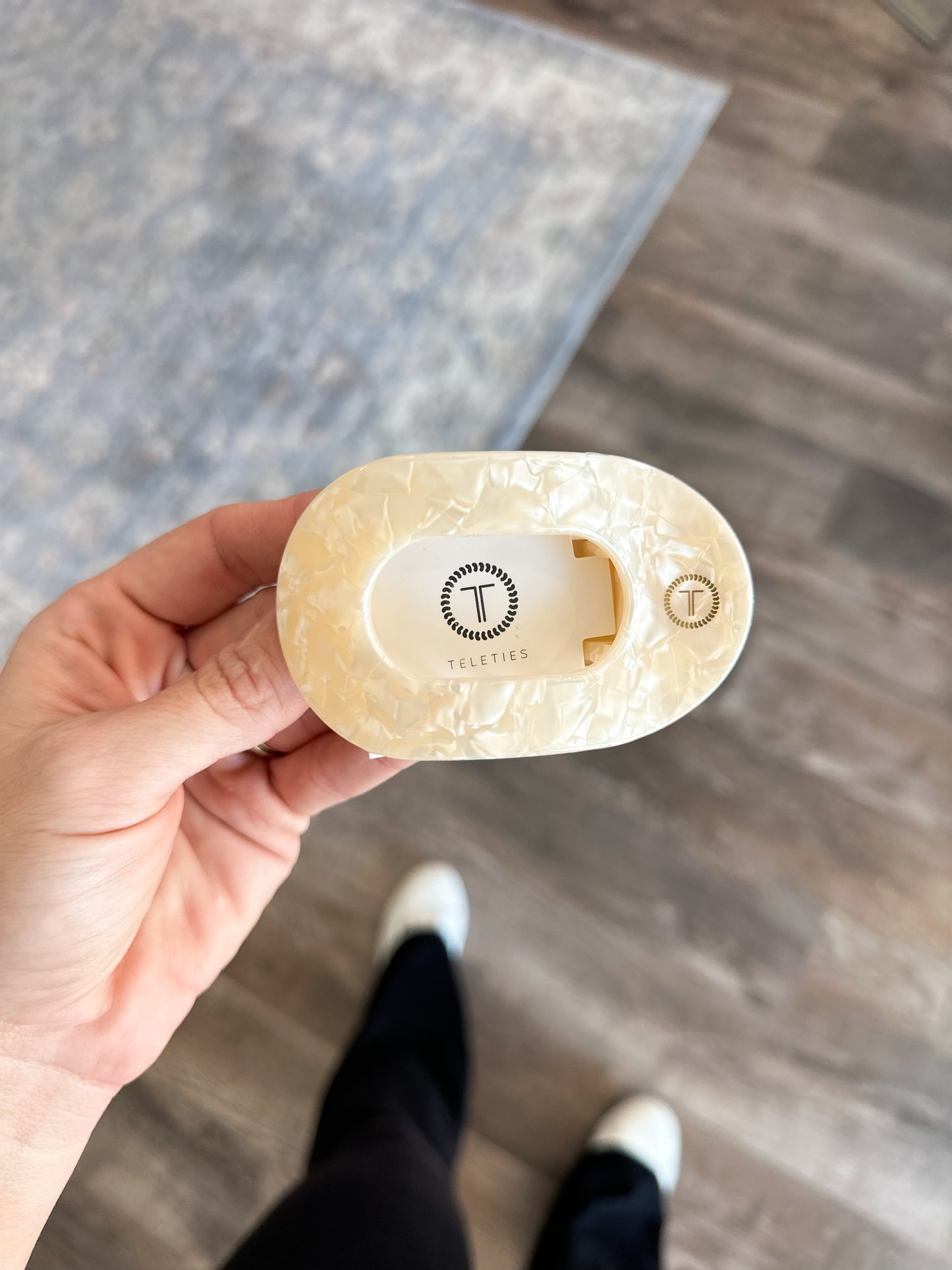 Soft Surf Round Flat Clip - Small