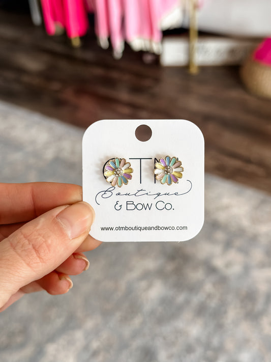 Pastel Flower Studs (Gold)