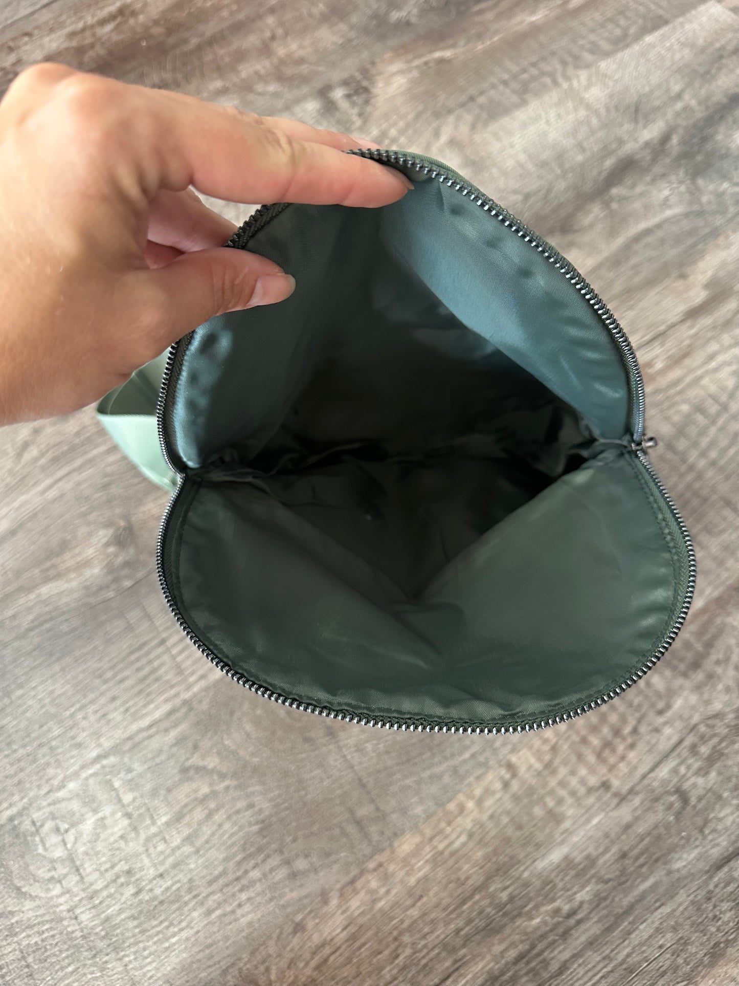 For The Hustle Sling Bag - Olive